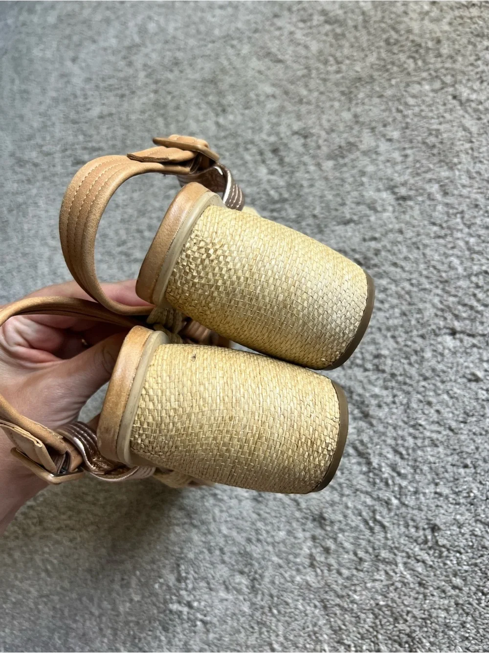 Anthropologie Silent D Fate Size 40 Chunky Heel Strappy Sandals Beige Yellow